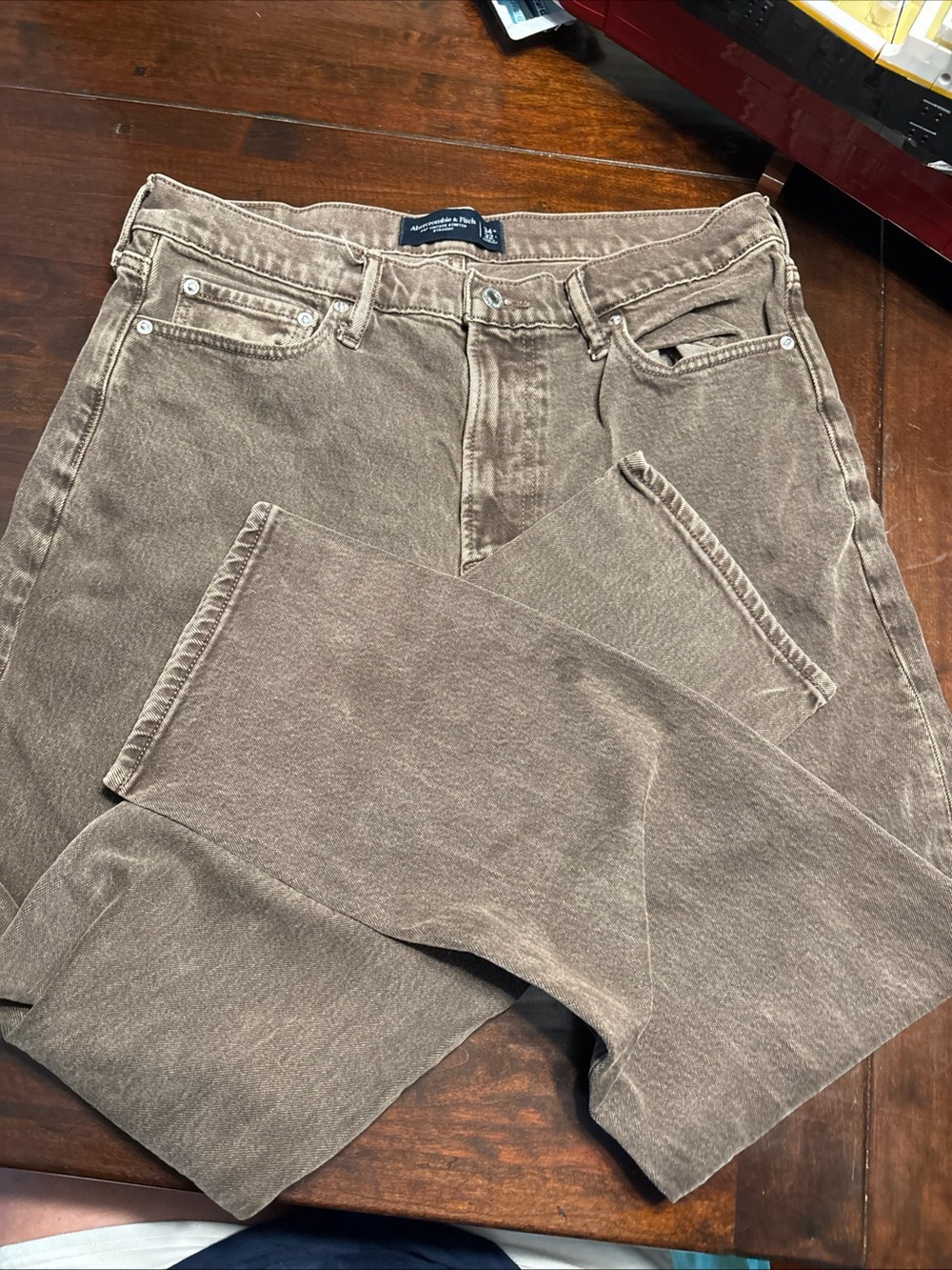 Abercrombie & Fitch Men's Brown Washed Jeans - Classic Straight Fit